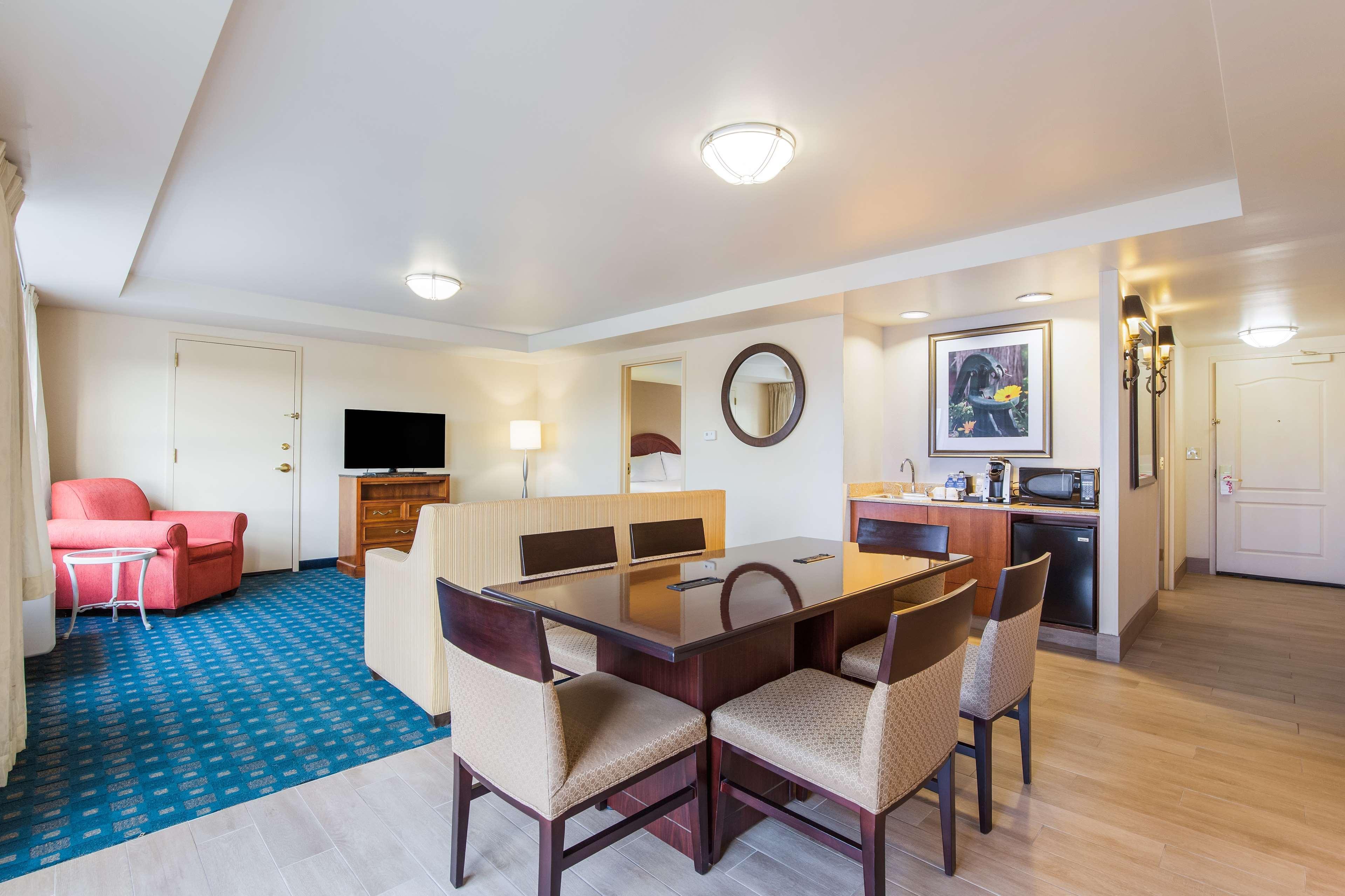 Hilton Garden Inn Suffolk Riverfront Extérieur photo