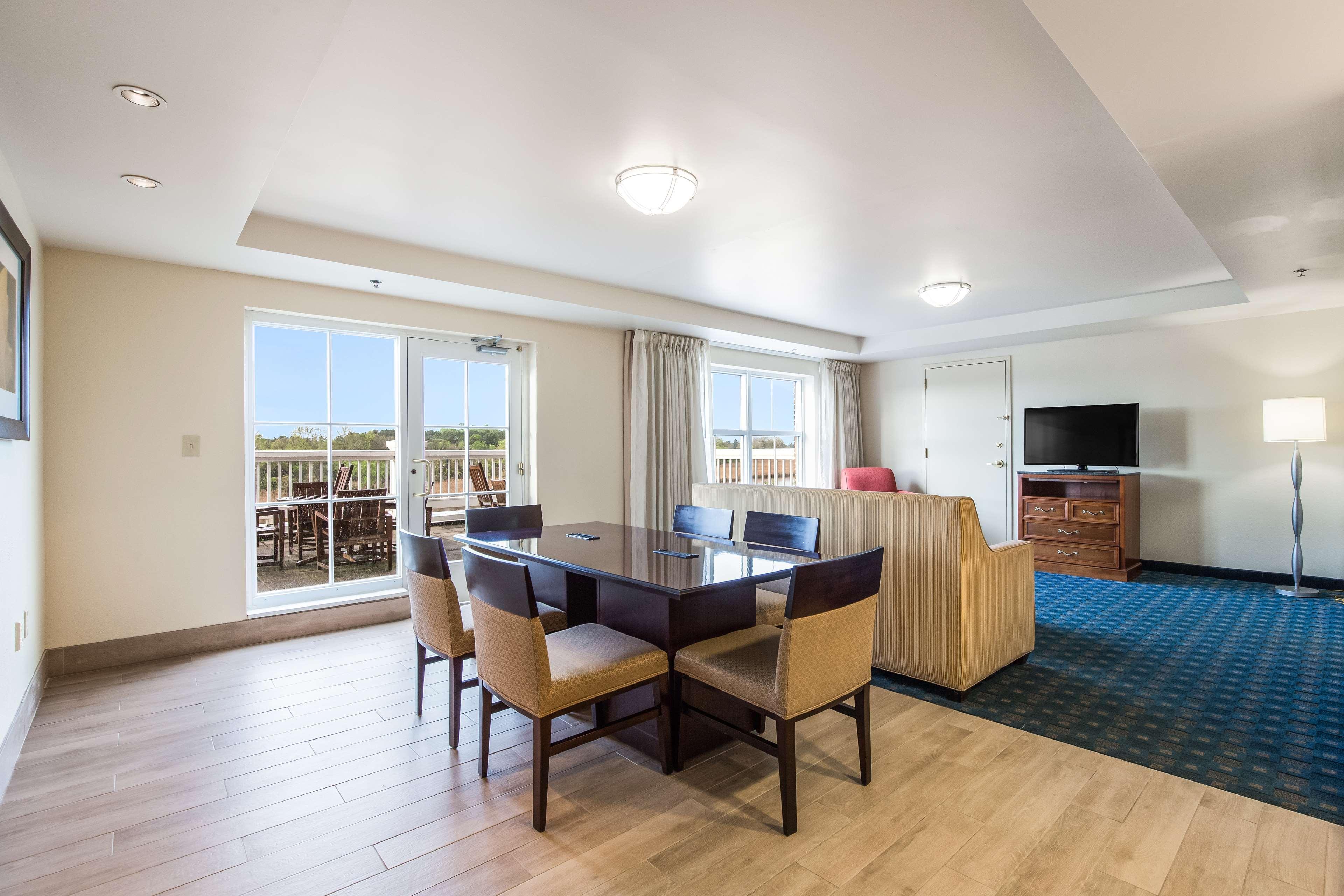 Hilton Garden Inn Suffolk Riverfront Extérieur photo