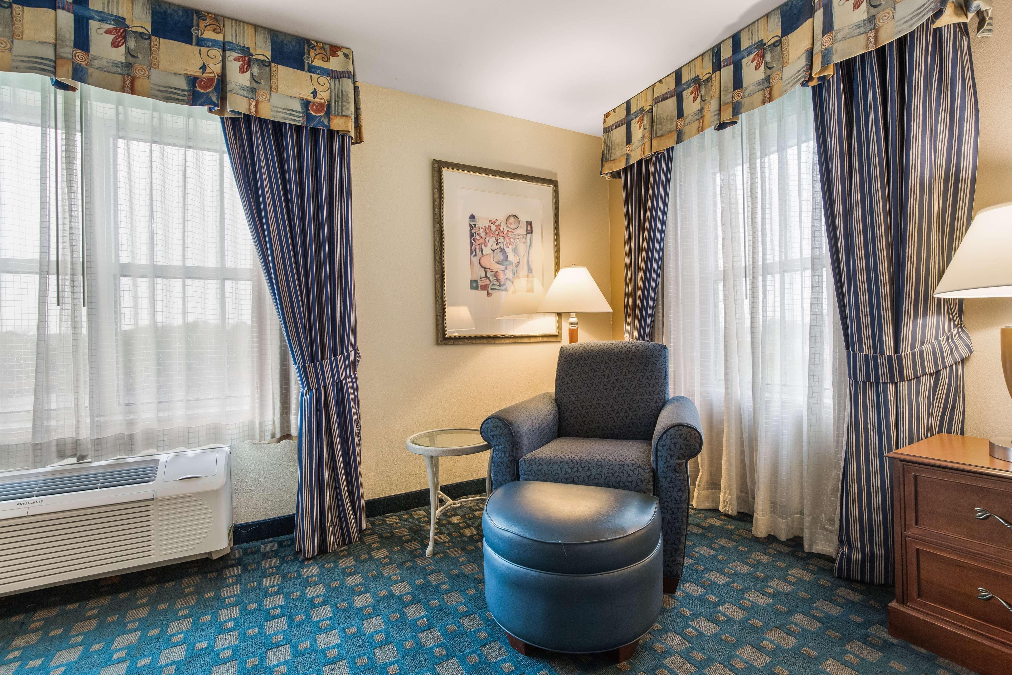 Hilton Garden Inn Suffolk Riverfront Extérieur photo