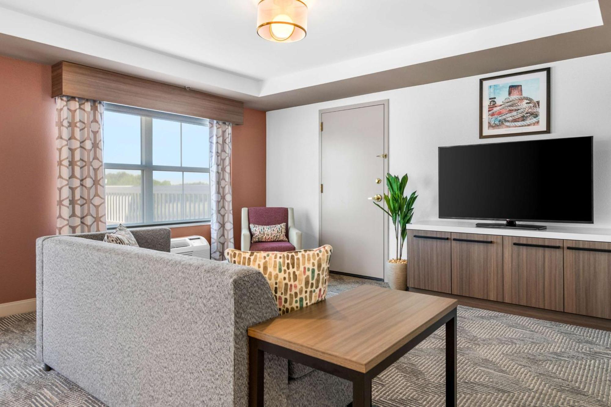 Hilton Garden Inn Suffolk Riverfront Extérieur photo