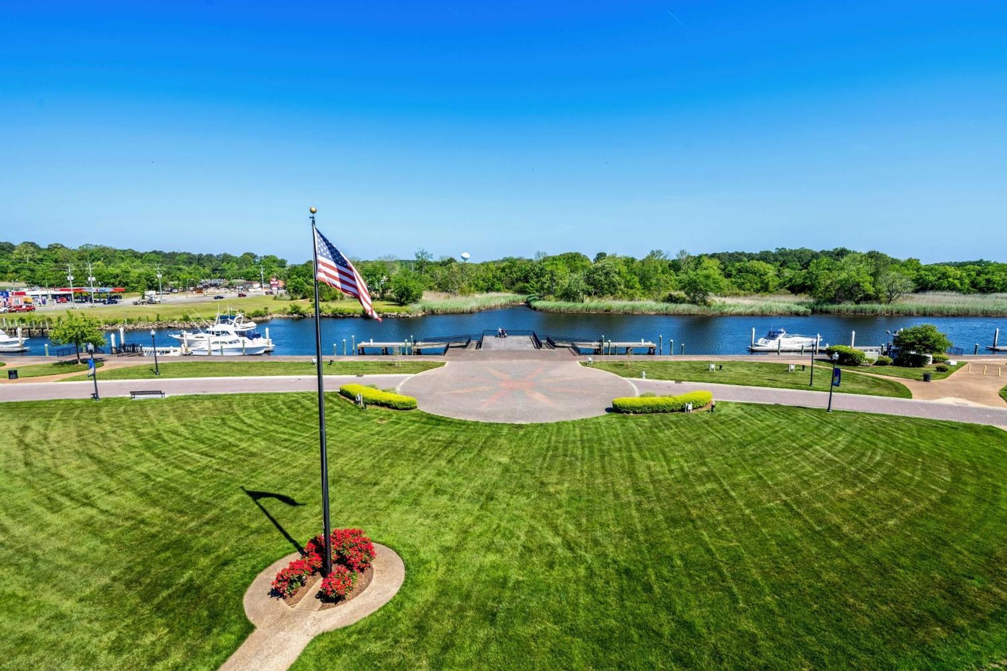 Hilton Garden Inn Suffolk Riverfront Extérieur photo