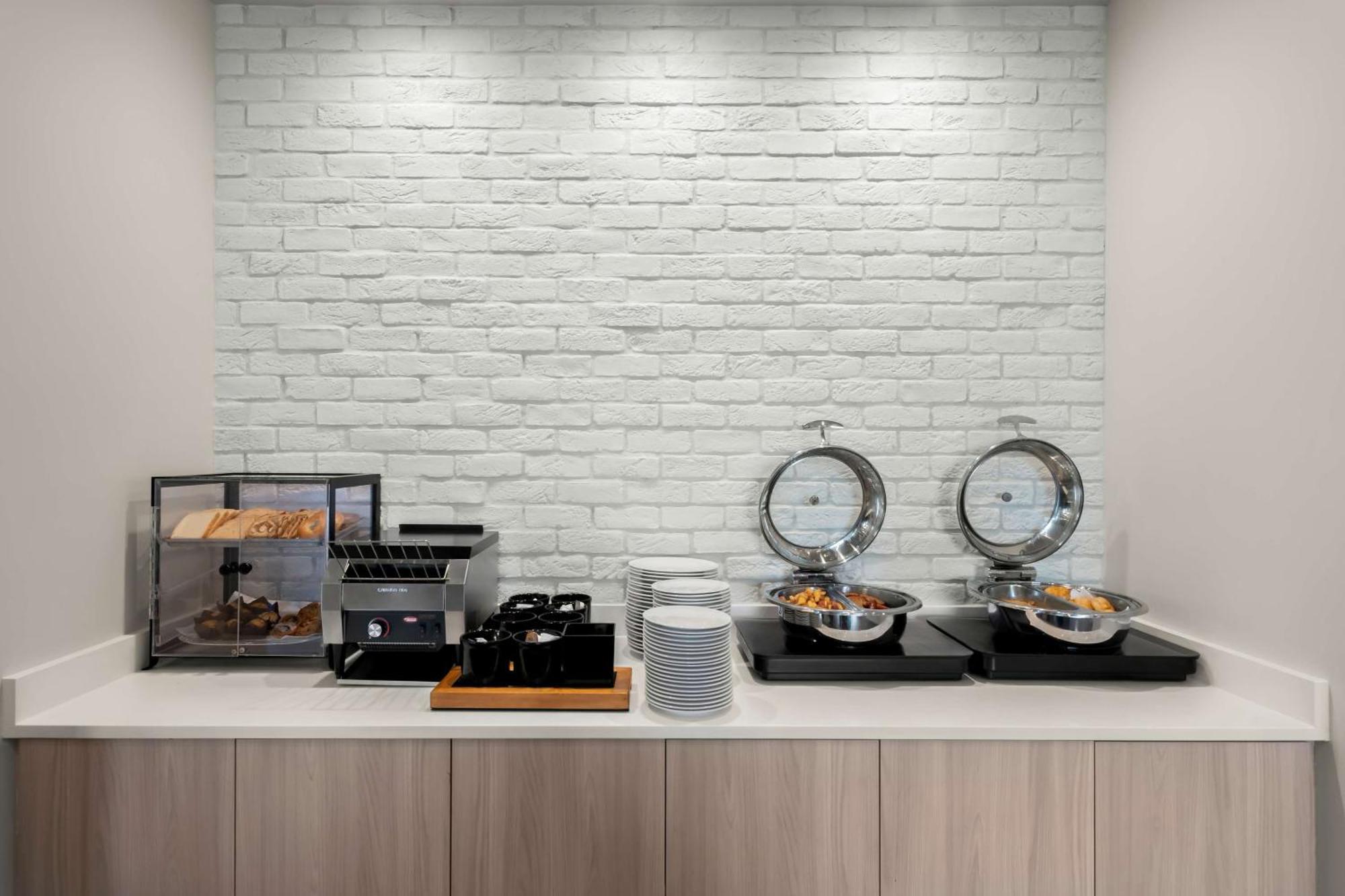 Hilton Garden Inn Suffolk Riverfront Extérieur photo